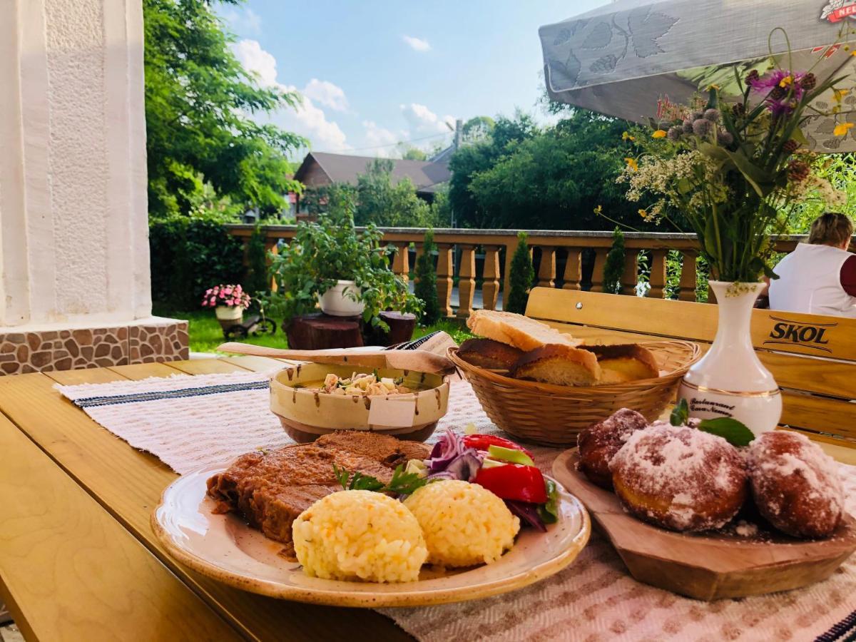 Appartamento Casa Mariuca Văleni Esterno foto