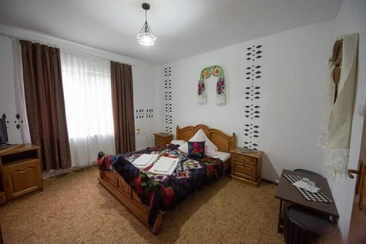 Appartamento Casa Mariuca Văleni Esterno foto