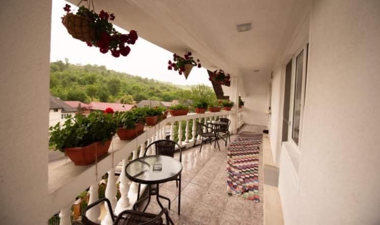 Appartamento Casa Mariuca Văleni Esterno foto